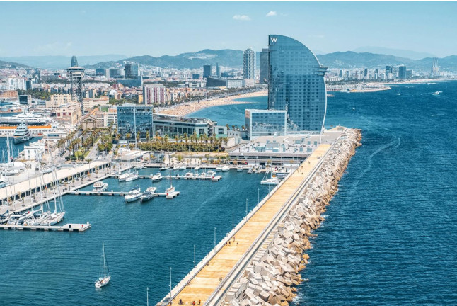 Escapada con Spa en Alexandre Hotel Frontair Congress 4* y Vuelo en Helicóptero para dos (Barcelona)