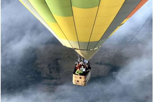 Escapada con Desayuno en Casa Grande de Rosende y Vuelo en Globo para dos con Fotos y Vídeo (Lugo)