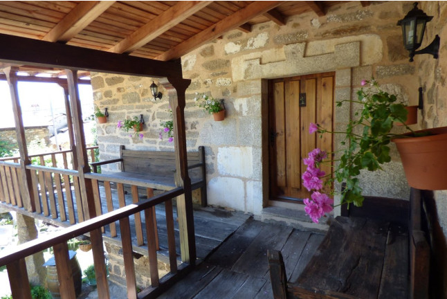 Escapada de 2 Noches con Desayuno en Posada de Pedrazales (Pedrazales, Zamora)