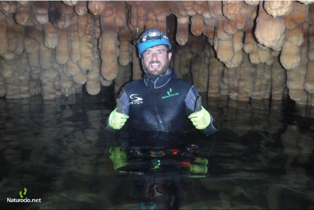 Espeleobarranquismo: Cueva de Valporquero (León)