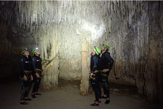 Espeleología en Cueva Marina y Rápel cerca de Cala Romántica (Mallorca)