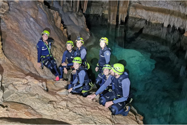 Espeleología en Cueva Marina y Rápel cerca de Cala Romántica (Mallorca)