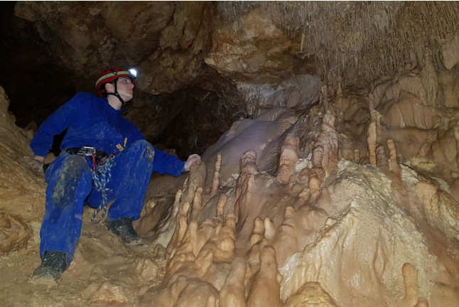 Espeleología (Ejulve, Teruel) 