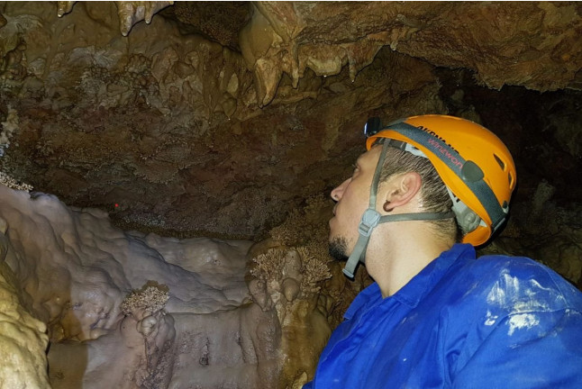 Espeleología (Ejulve, Teruel) 