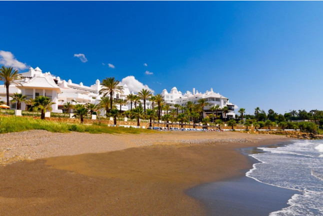 Circuito Spa y Comida en H10 Estepona Palace Spa 4* (Málaga)