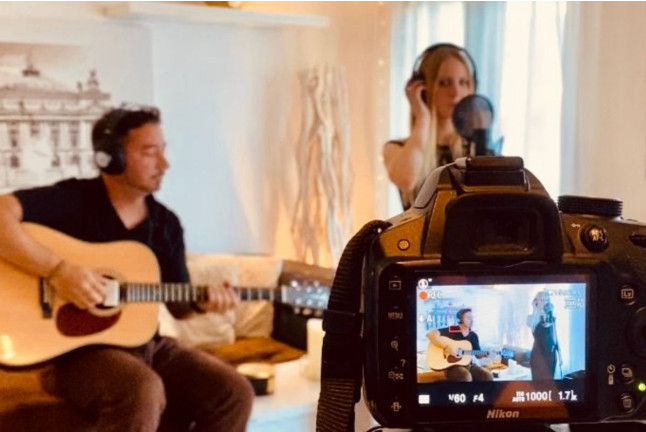 YourSong Madrid: Graba y Filma tu Canción con Músico en Directo (Madrid)