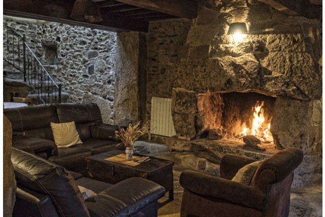Escapada de 2 Noches con Cena en Hotel Rural Bermellar 3* (Salamanca)