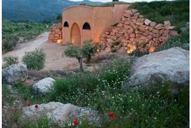 Escapada Enológica: Noche en Villas Gallart y Visita a Bodega Mas Blanch i Jové (Lleida)