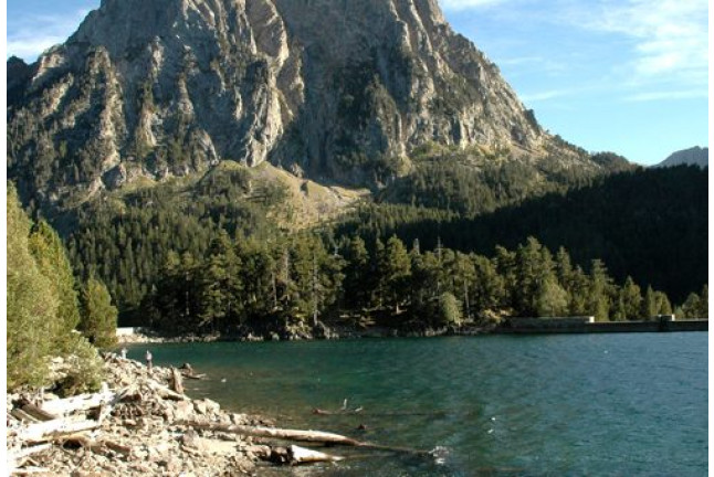 Escapada de 2 Noches en Hotel Rural Posada d’Àneu con Circuito Spa en el Pirineo (Lleida)