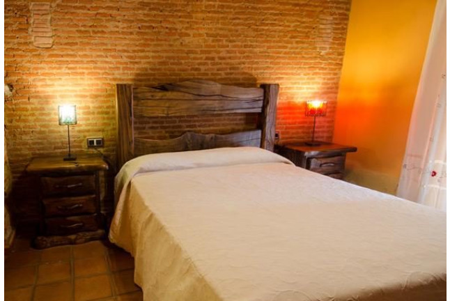 Escapada con Bañera Hidromasaje en Hotel Rural Cerro Príncipe (La Garrovilla, Badajoz)