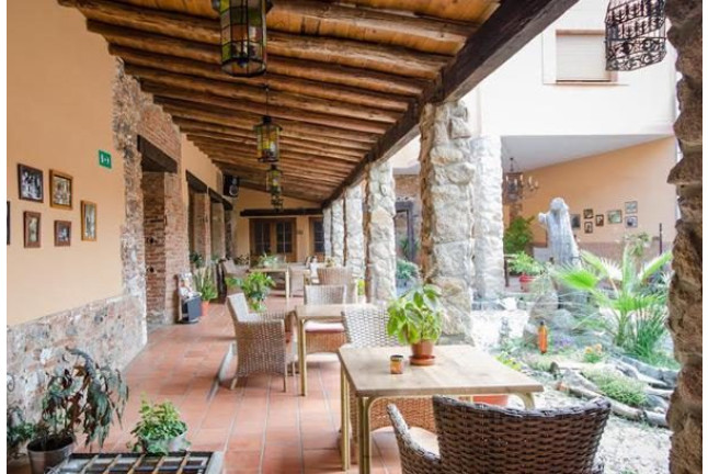Escapada con Bañera Hidromasaje en Hotel Rural Cerro Príncipe (La Garrovilla, Badajoz)
