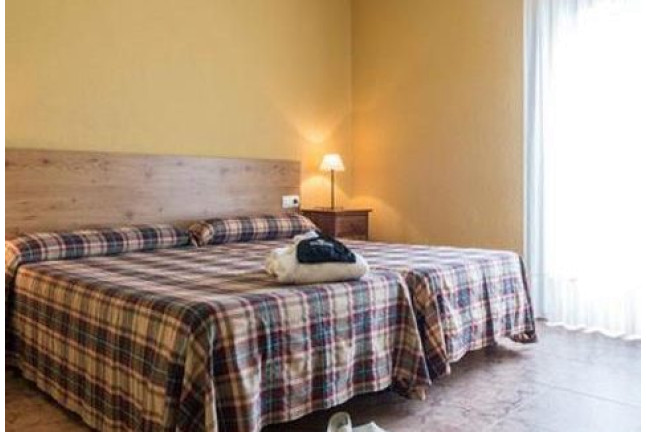 Escapada Relax con Spa en Balneario de Villavieja 3* y Visita a Bodega con Degustación (Castellón)
