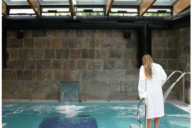 Escapada con Spa en Hotel Mas Passamaner 5*, Visita al Celler Mas Foraster y Cata de Vinos para dos (Tarragona)