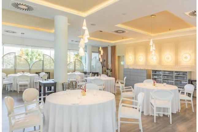Escapada de 2 Noches con Spa y Cena Estrella Michelin para dos en Hotel AR Diamante Beach 4* (Calpe, Alicante)