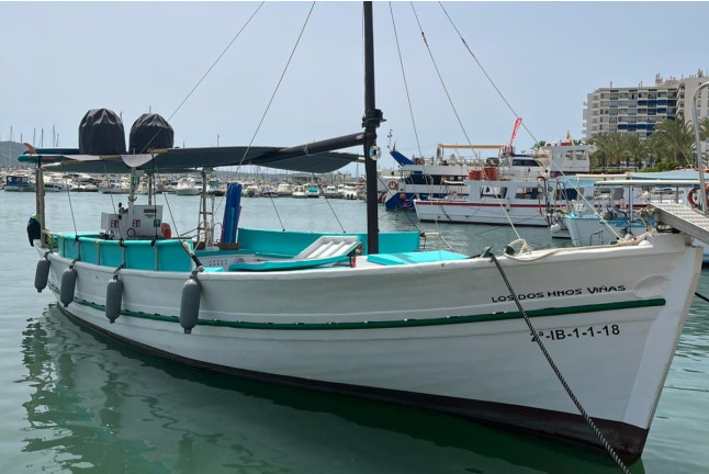 Excursión en Barca Tradicional Ibicenca con Bebidas, Tapas, Snorkel, Paddle Surf y Sea Scooter (Sant Antoni, Ibiza)