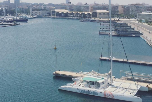 Día en el Mar Valencia: Excursión en Catamarán con Comida (Valencia) 