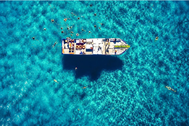 Ibiza Beach Hopper: Excursión en Catamarán a las Playas de Ibiza con Almuerzo, Paddle Surf y Snorkel (Ibiza)
