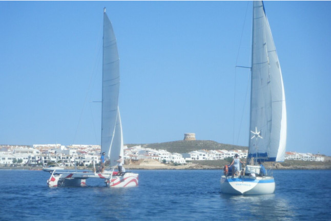 Excursión en Catamarán con Puesta de Sol y Aperitivo para dos (Fornells, Menorca)