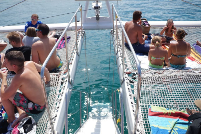 Excursión en Catamarán a Vela (Cambrils, Tarragona)