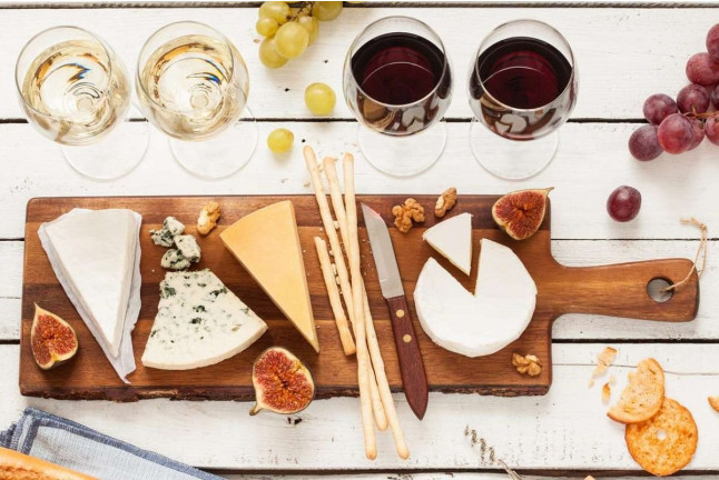 Excursión en Velero con Cata de Vinos y Quesos (Barcelona)
