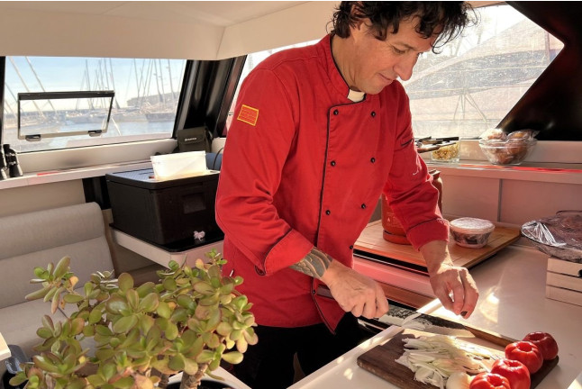 Excursión en Velero con Vermouth y Tapas (Barcelona)