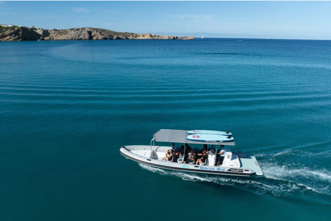 Excursión en Lancha Rápida por las Calas del Norte (Addaia, Menorca)
