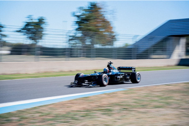 Experiencia F1 Oro – Programa Performance: Conducción de Fórmula 1 en el Circuit Grand Prix de Magny-Cours (Francia)