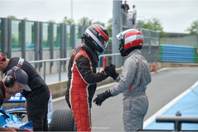 Experiencia F1 Plata: Conducción de Fórmula 1 en el Circuit de Barcelona-Catalunya (Barcelona)