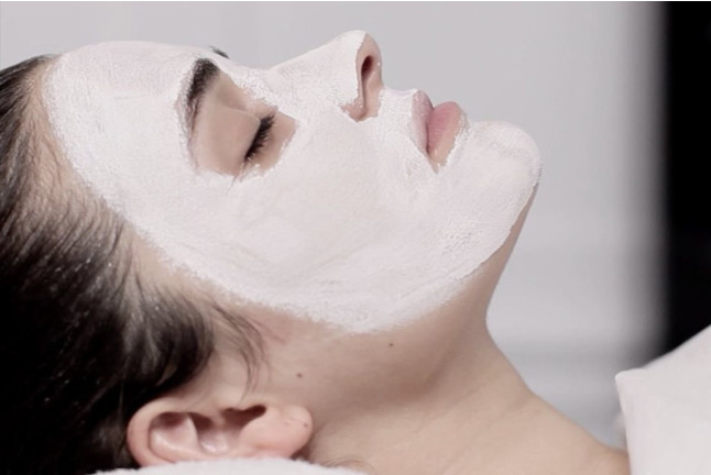 Circuito Termal y Tratamiento Facial a Escoger en Hotel Catalonia Mirador Des Port 4* (Maó, Menorca)