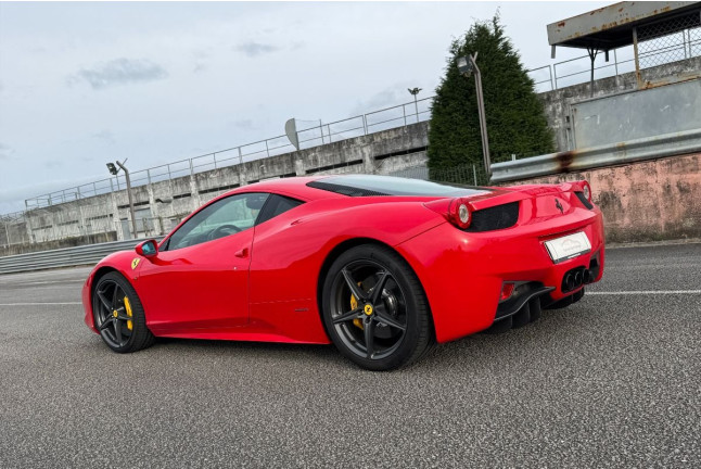 Copilotaje de Ferrari 458 en el Circuito Vasco Sameiro (Braga, Portugal)