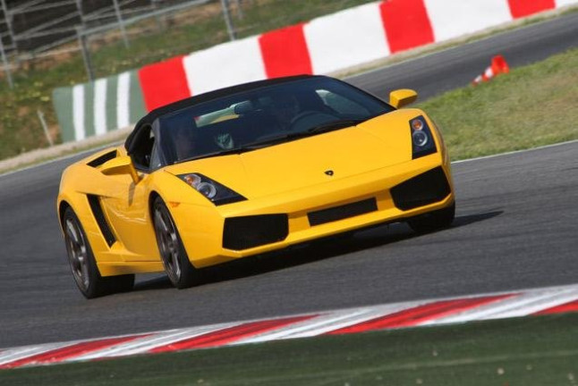 Dúo de Coches: Ferrari y Lamborghini + Vuelta en Coche de Alta Gama en Circuito de Calafat (Ametlla de Mar, Tarragona)