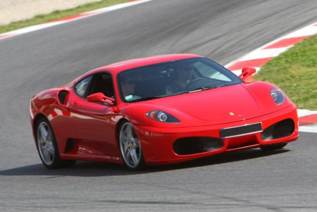 Dúo de Coches: Ferrari y Lamborghini + Vuelta en Coche de Alta Gama en Circuito de Calafat (Ametlla de Mar, Tarragona)