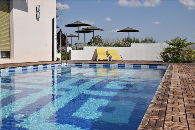 Escapada con Cena en Habitación Doble o Suite de Aal Cachucho (San Agustín del Guadalix, Madrid)