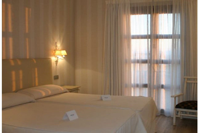 Escapada Romántica con Spa y Cena en Hotel Villa Nazules Hípica & Spa 4* (Toledo) 