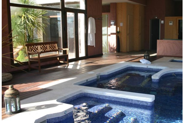 Escapada Romántica con Spa y Cena en Hotel Villa Nazules Hípica & Spa 4* (Toledo) 