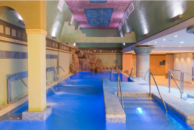 Spa y Comida o Cena en Four Points by Sheraton Costa Blanca Resort 4* (Benidorm, Alicante)