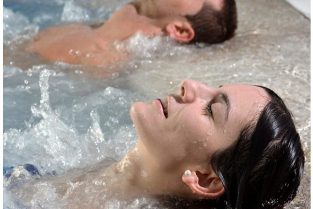 Escapada Relax con Baños Árabes y Cena Romántica para dos en Casa Baños de la Villa 4* (Priego de Córdoba, Córdoba)