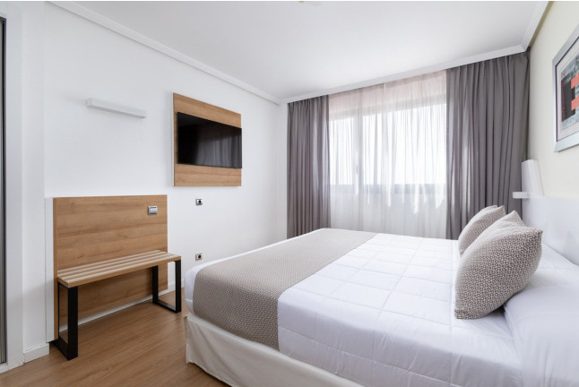 Escapada con Cena en Alexandre Hotel Frontair Congress 4* (Sant Boi, Barcelona)