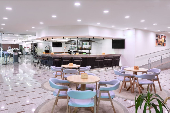 Spa & Bites: Circuito Spa, Tapa y Bebidas para dos en Alexandre Hotel Frontair Congress 4* (Sant Boi, Barcelona)