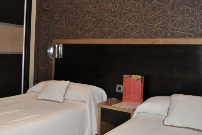 Escapada con Desayuno en Hostal Fuente de la Magdalena (Santa Amalia, Badajoz)