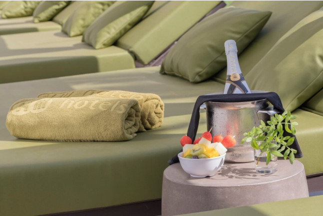 Day Pass con Circuito Spa, Acceso a Piscinas, Cama Balinesa, Cava y Almuerzo para dos en HM Ayron Park 5* (Palma de Mallorca) 