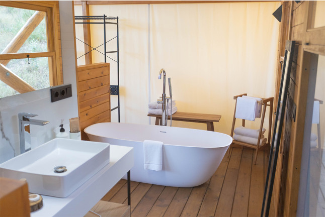Escapada de 2 Noches con Desayuno en Suite o Junior Suite de Glamping La Dehesa Experiences (Adamuz, Córdoba)
