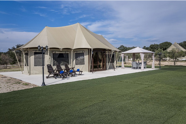 Escapada con Desayuno en Tienda Safari en El Toril Glamping Experience (Velada, Toledo)