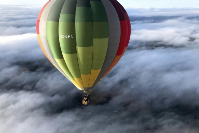 Viaje en Globo sobre la Ribeira Sacra con Fotos y Vídeo (Lugo)