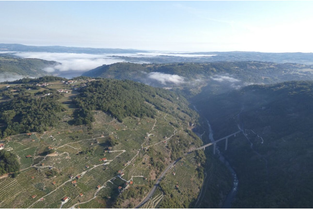 Viaje en Globo sobre la Ribeira Sacra con Fotos y Vídeo (Lugo)