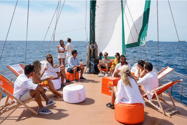 Salida en Goleta por la Costa de Barcelona con Tapa y Bebida (Barcelona)