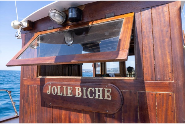 Salida en Goleta Jolie Biche con Baño a Illes Formigues (Palamós, Girona)