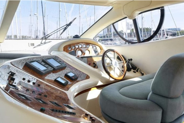 Paseo en Yate Privado con Aperitivo y Refrescos (Barcelona)