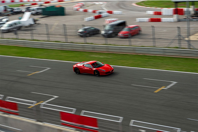 Conducir Ferrari o Lamborghini en el Circuit de Barcelona-Catalunya Gran Premio (4,7km)