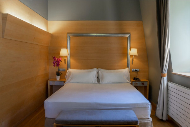 Escapada Romántica con Cena Especial en Habitación Superior de Balneario de Panticosa 4* (Huesca)